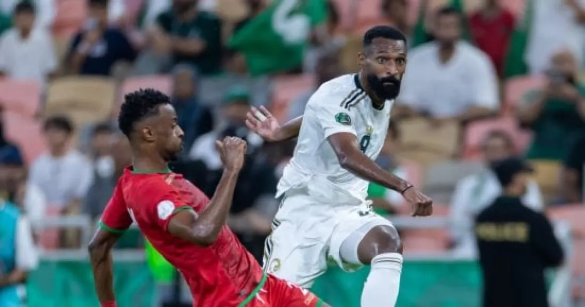قمة خليجية مرتقبة: السعودية وقطر تتواجهان اليوم في نصف نهائي كأس الخليج