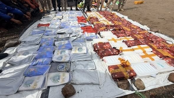 إحباط تهريب ربع طن مخدرات واعتقال مهربين قبالة باب المندب