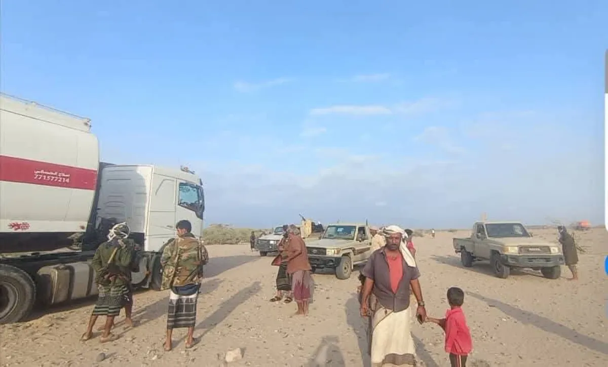 إصابة جنديين من أمن أبين خلال اشتباكات مع مسلحين احتجزوا ناقلات وقود كهرباء عدن
