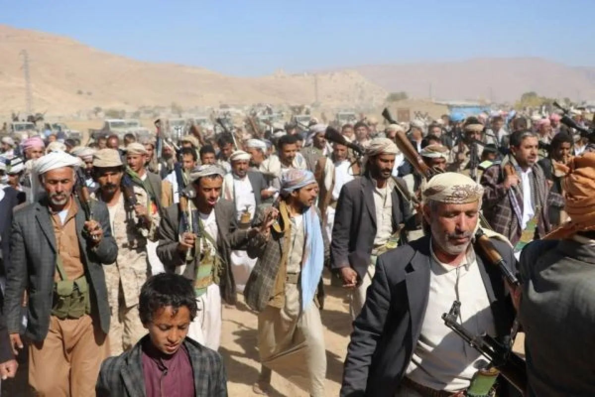 وقفة احتجاجية في عمران تندد بتعطيل الحوثيين مشروع مياه يخدم 3 آلاف نسمة