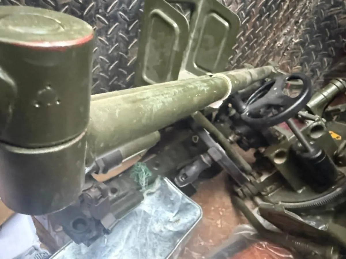 ضبط سيارة محملة بأسلحة في المكلا