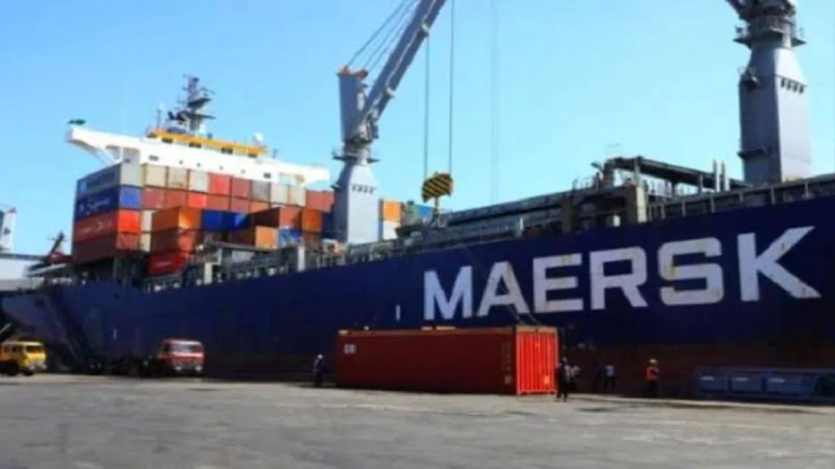 ميرسك: تحول مسار سفنها إلى رأس الرجاء الصالح