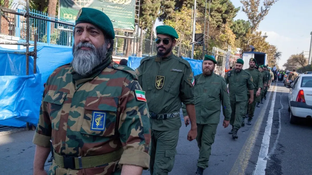 إيران بعد غارة 28 فبراير: صراع "المثلث الهش" والجنرالات على تركة خامنئي