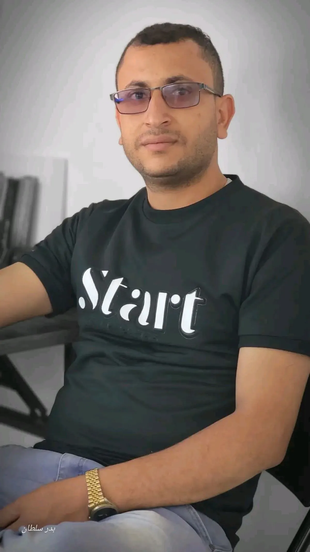 تعز.. وفاة صحفي متأثراً بإصابته برصاص مسلح مجهول