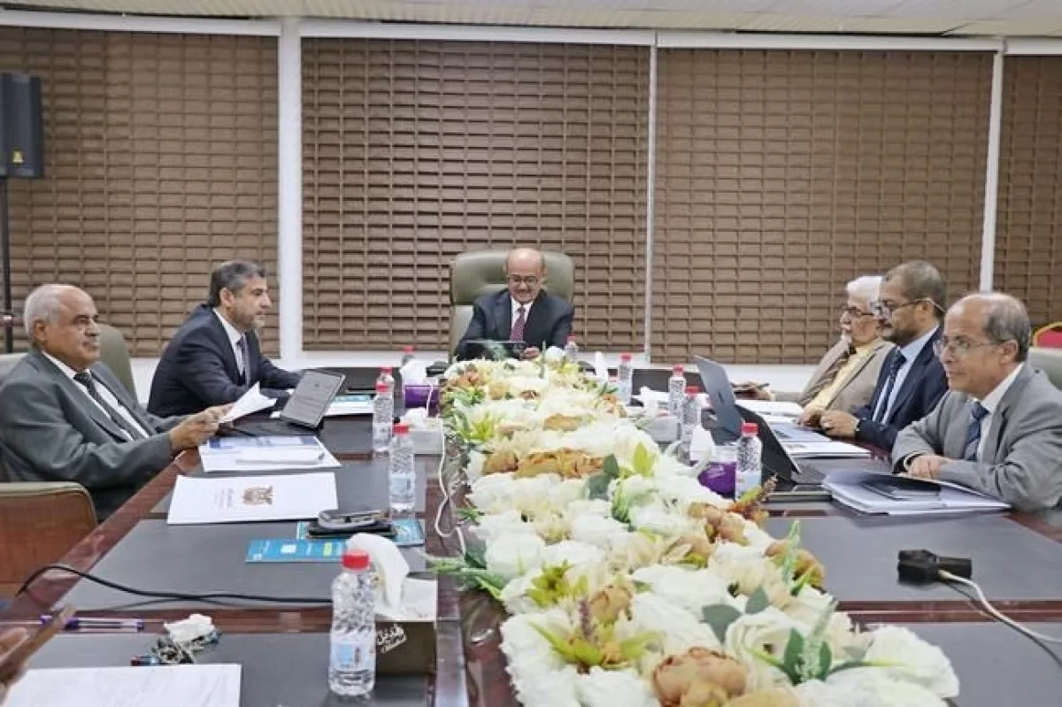 المركزي اليمني بعدن يقر "حزمة إجراءات فورية" لمواجهة شح سيولة العملة الوطنية