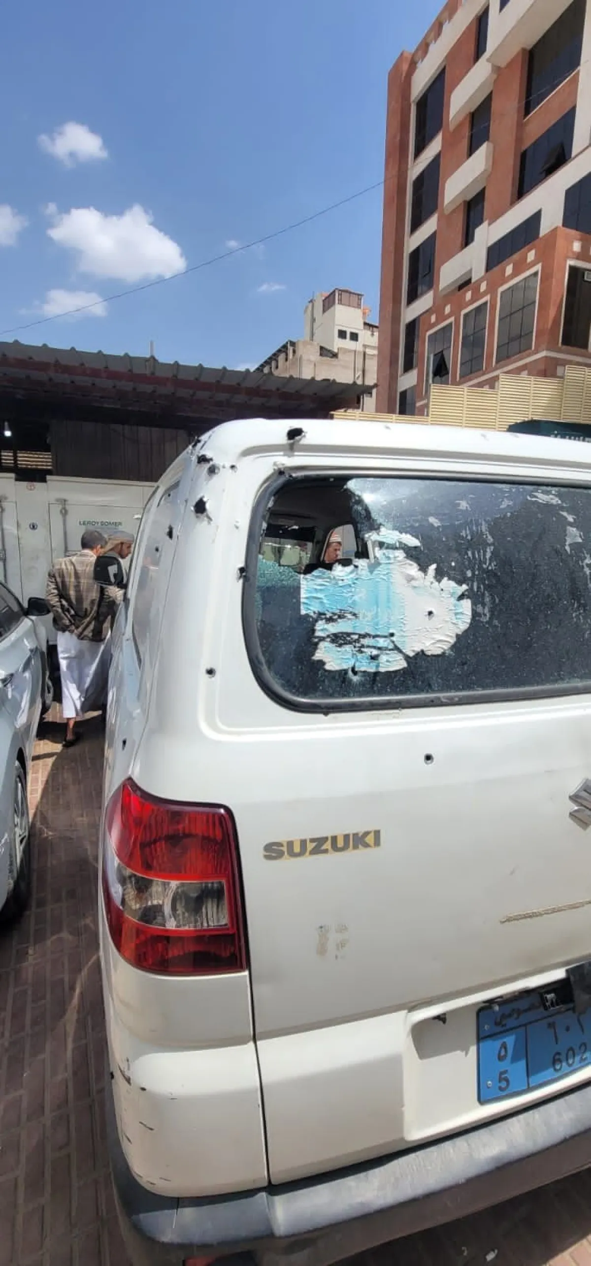 مقتل وإصابة 7 أشخاص برصاص عناصر مليشيا الحوثي في عمران