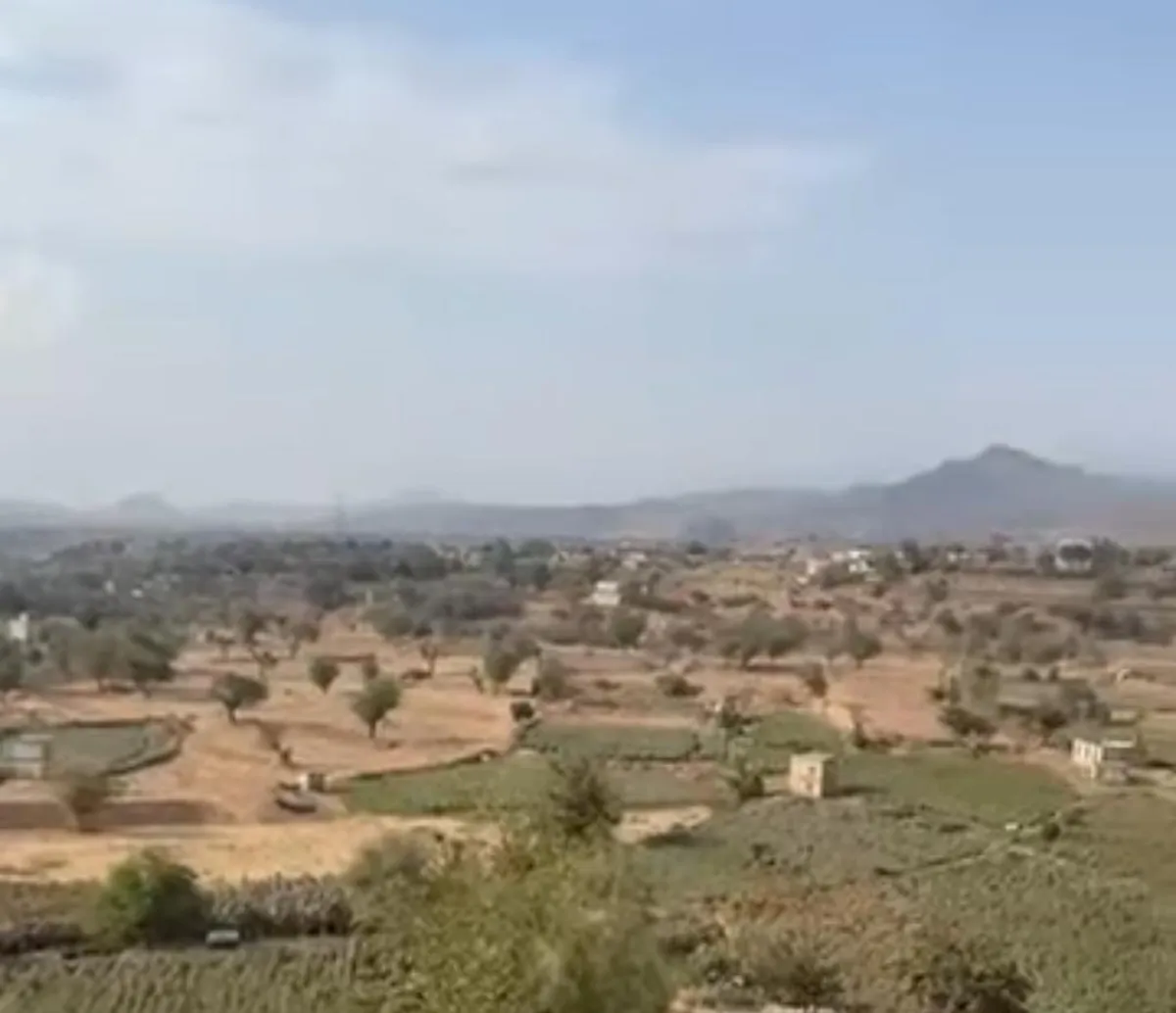 مسلحون يُهاجمون منزلين في إب