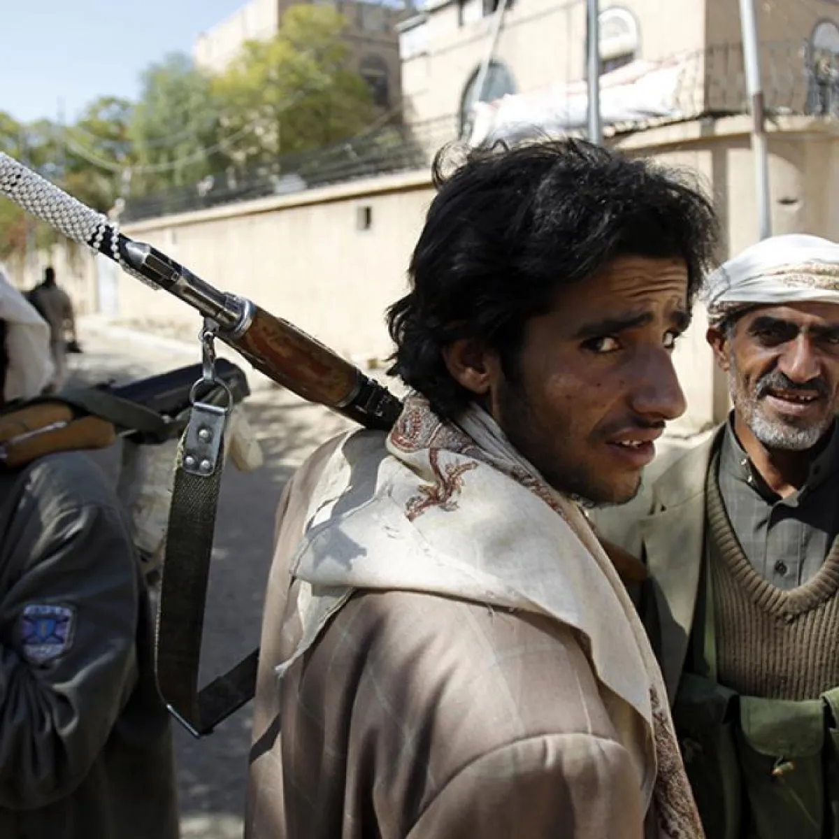 قتيل وثلاثة جرحى في اشتباكات قبلية بمحافظة عمران شمال صنعاء