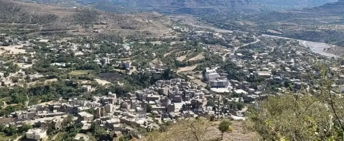 إب.. إطلاق نار داخل إدارة أمن النادرة يعقبه اقتحام منازل واختطاف أكثر من 15 شخصاً