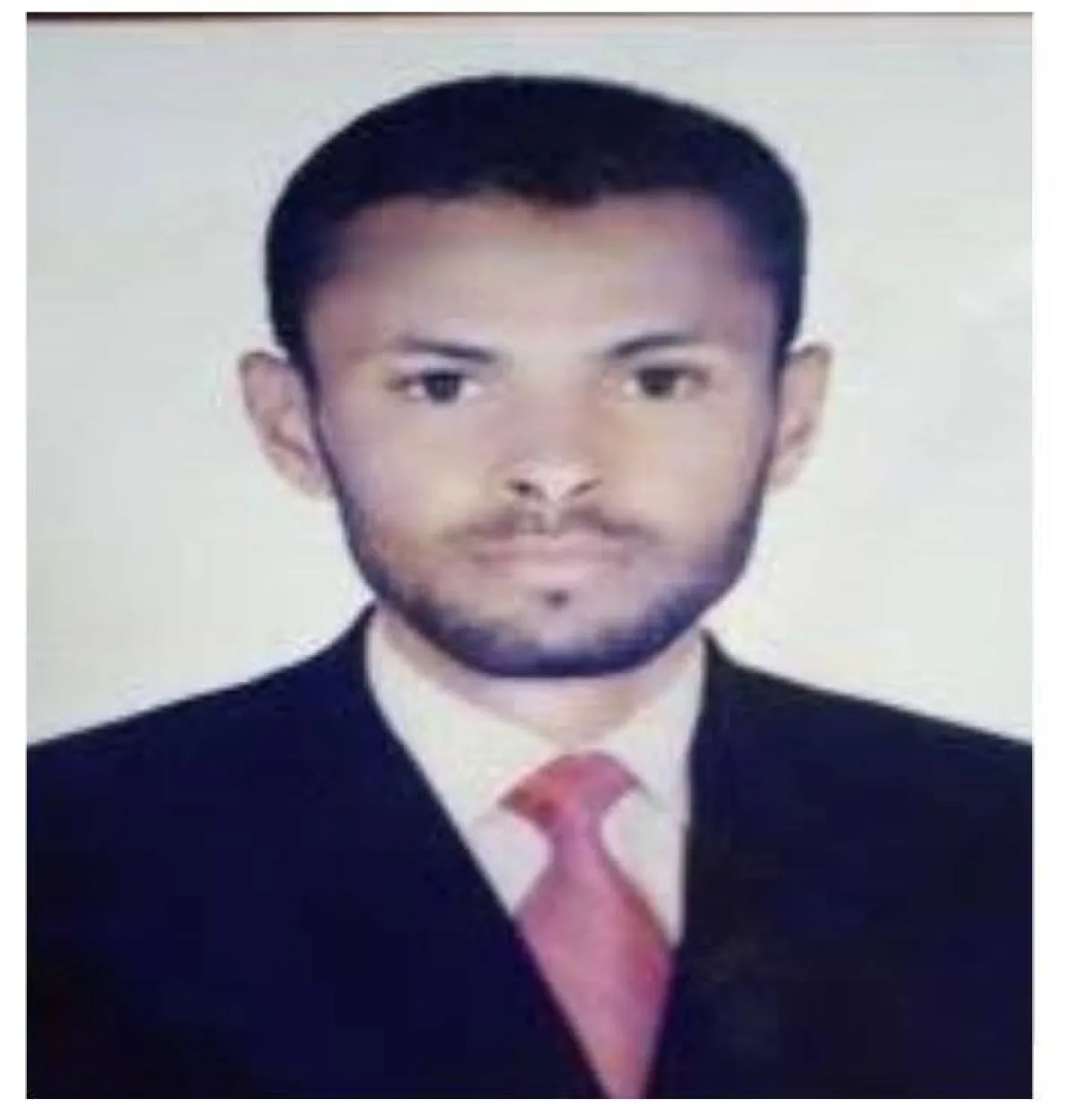 مناشدات بالإفراج عن إعلامي محتجز في لحج وتحقيق عاجل في واقعة مداهمة منزله