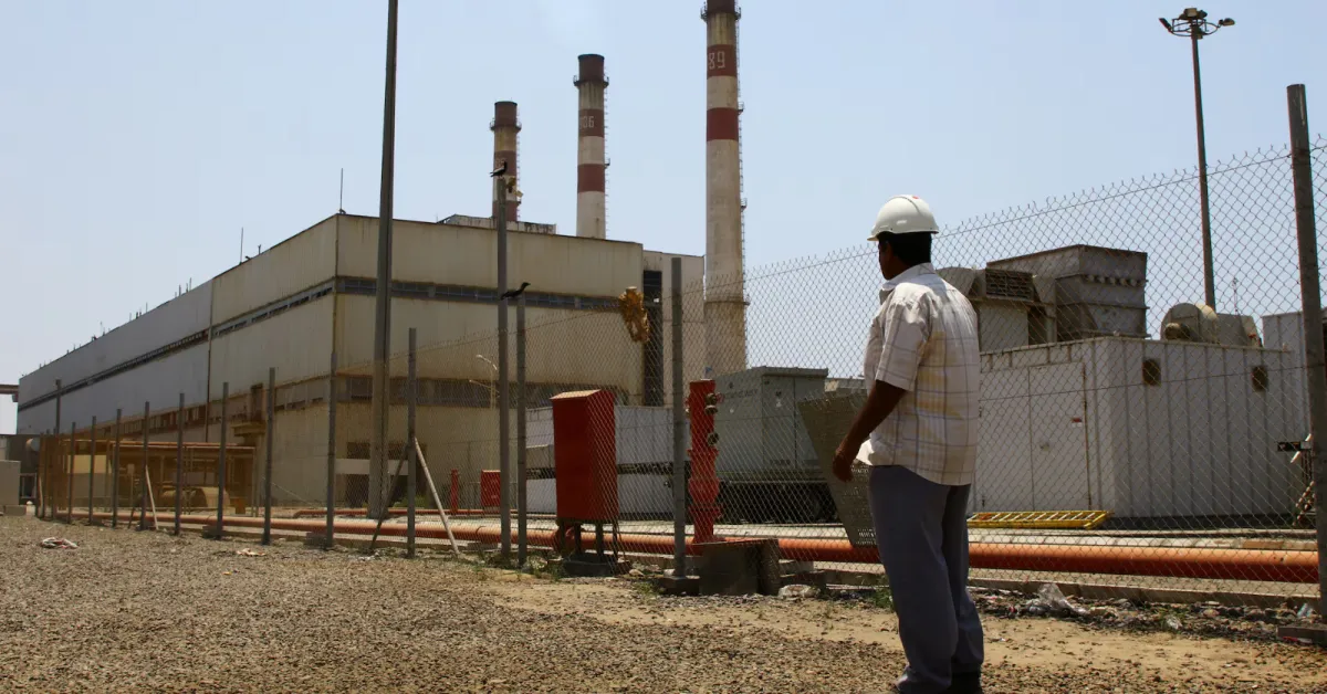 أزمة الكهرباء في المحافظات اليمنية المحررة.. فساد يبتلع ملايين الدولارات من الدعم والمنح