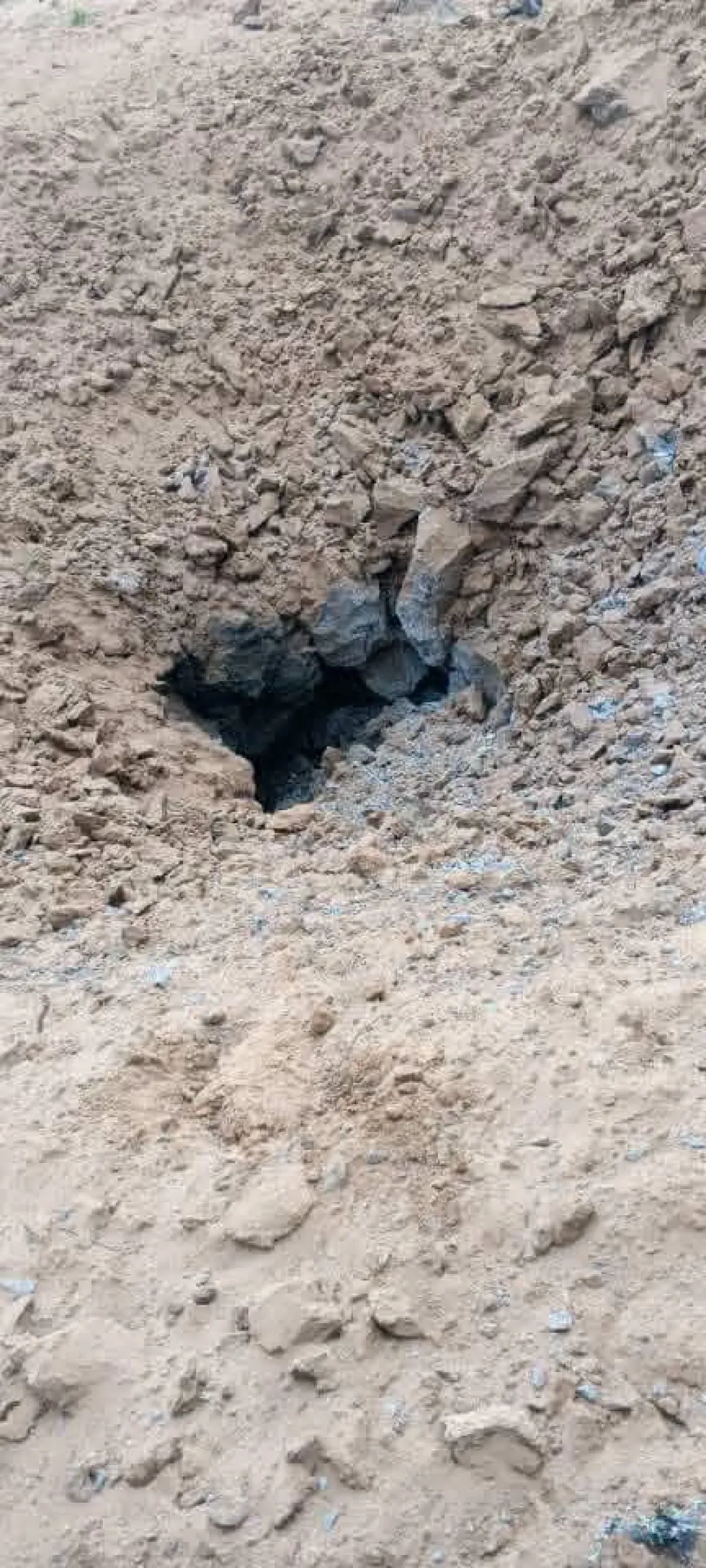 Houthi Missile Destroys Water Project in Al-Hudaydah