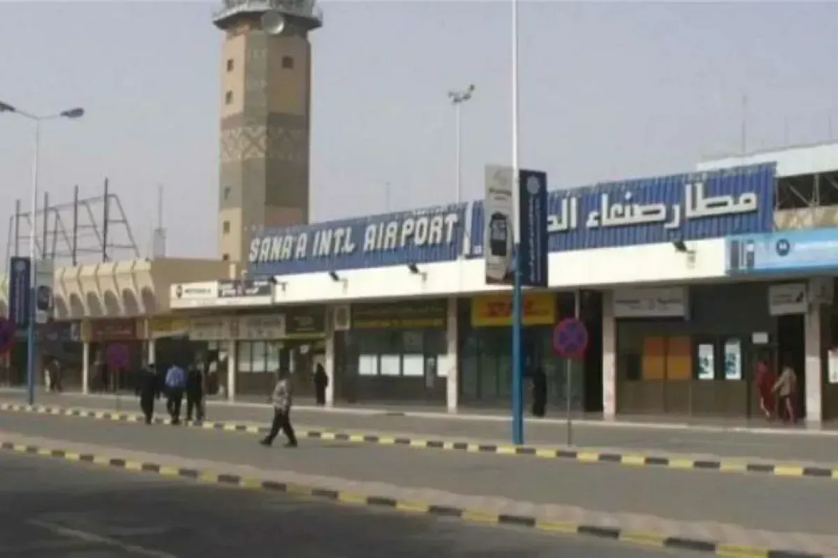 بالوثائق: الحوثيون يحوّلون الرحلات الإنسانية إلى جسر لنقل قياداتهم وخبراء أجانب