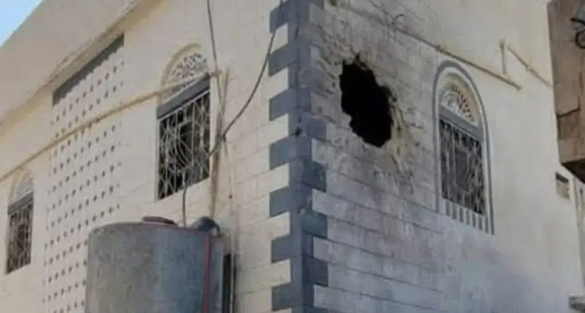 Houthi Artillery Strike Targets Residential Neighborhood in Taiz, Injuring Child