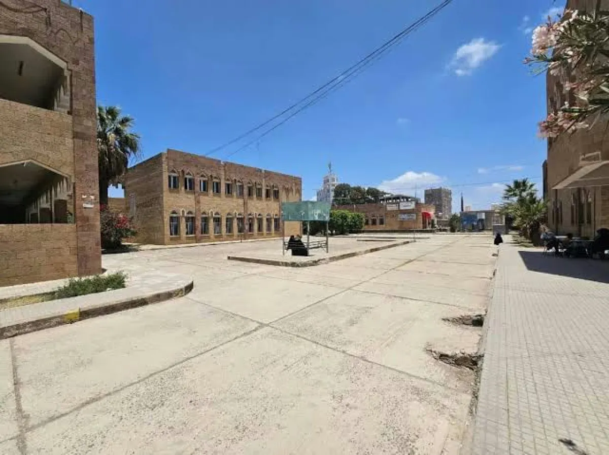 جامعة تعز تعلّق الدراسة والامتحانات في فرع التربة حتى إشعار آخر